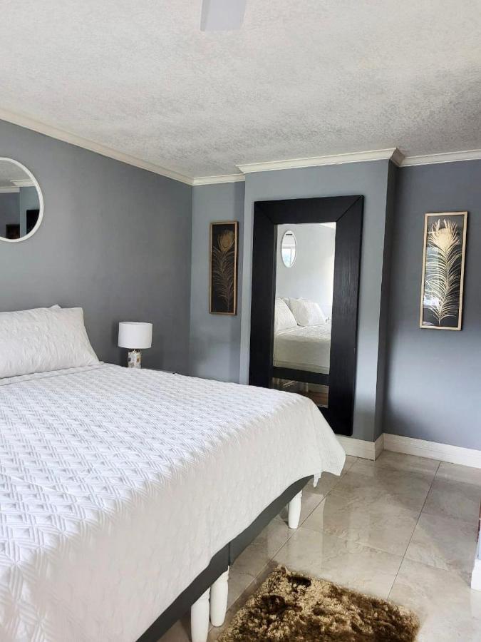 Studio 6 At Turtle Beach Towers Ocho Rios Esterno foto